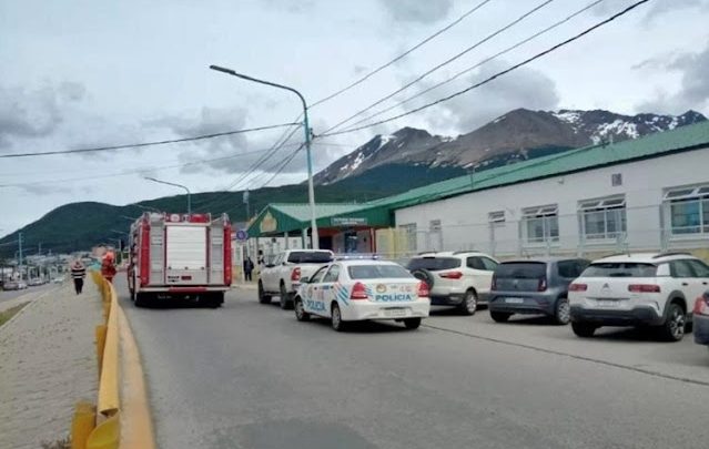 Evacuaron la Kayu Chenen por perdida de gas, tres docentes trasladados al Hospital