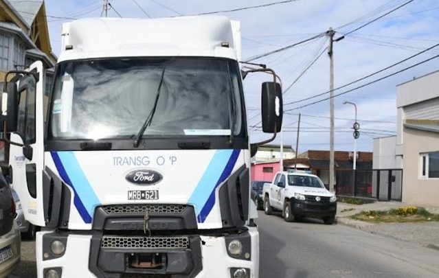 Menores robaron un camión y luego de una persecución lograron detener el rodado