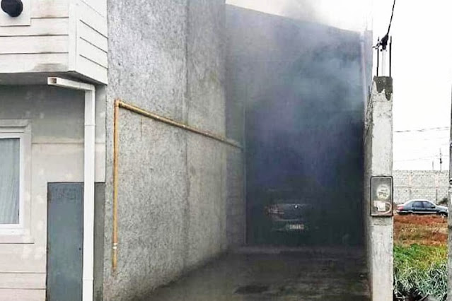 Vehiculo se incendio en un taller Vehiculo se incendio en un taller