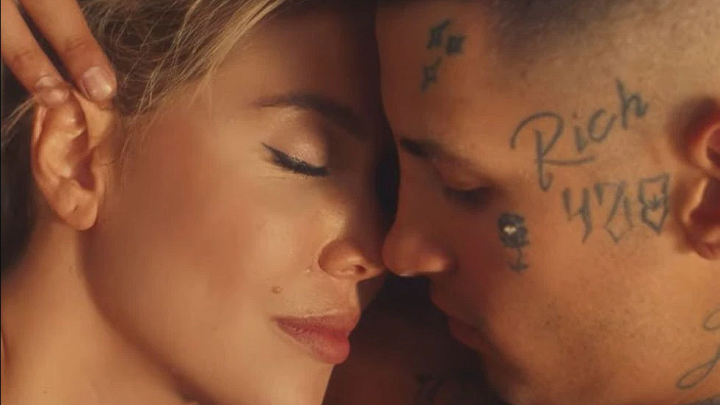 Wanda Nara y L-Gante confirmaron su romance: se besaron y una cámara los sorprendió en un auto