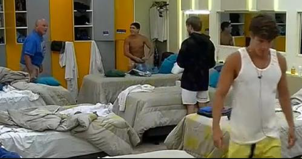 Marcos derrapó en Gran Hermano, le pegó a Nacho y se desató la polémica: “Ya está” Marcos derrapó en Gran Hermano, le pegó a Nacho y se desató la polémica: “Ya está”