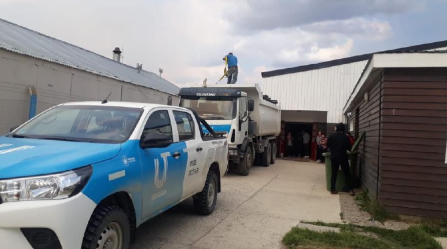 LA MUNICIPALIDAD DE USHUAIA COLABORA JUNTO CON TOLHUIN EN LA RECEPCIÓN DE BRIGADISTAS DEL SERVICIO NACIONAL DEL PLAN DE MANEJO DEL FUEGO LA MUNICIPALIDAD DE USHUAIA COLABORA JUNTO CON TOLHUIN EN LA RECEPCIÓN DE BRIGADISTAS DEL SERVICIO NACIONAL DEL PLAN DE MANEJO DEL FUEGO