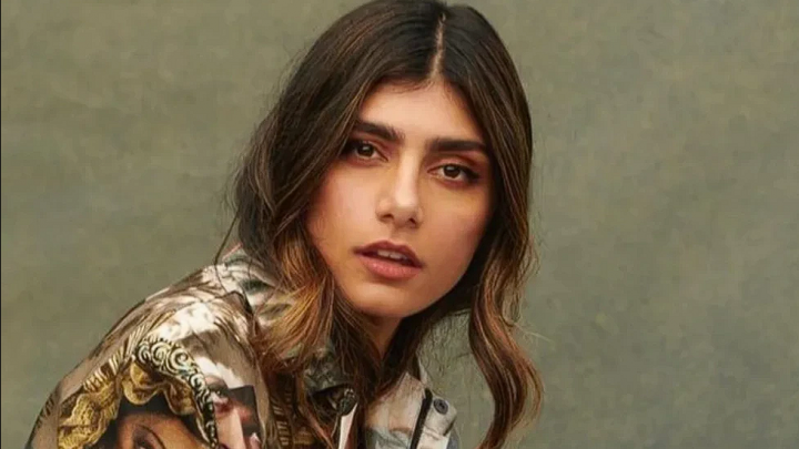 Mia Khalifa y un provocativo conjunto de seda: “Así espera Marruecos al próximo que va a eliminar”