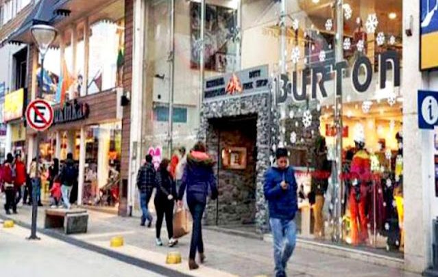 Reclamo de la Camara de Comercio de Ushuaia, por el pago del bono a los empleados