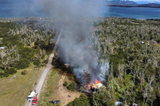 Incendio en La Rinconada, destruyo completamente una vivienda