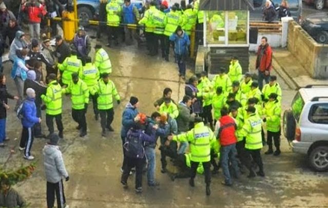 La Justicia declaro la nulidad de la exoneracion de Catena y los docentes que tomaron y destruyeron Casa de Gobierno