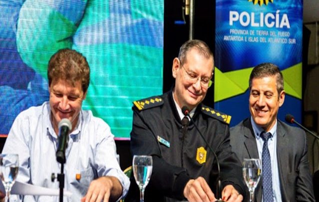 Ascensos masivos de mas de mil efectivos, en la Policia y el Servicio Penitenciario de TDF