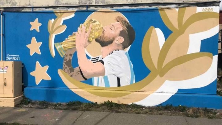 Amor por Messi: un artista riograndense y un mural en el corazón de Chacra II