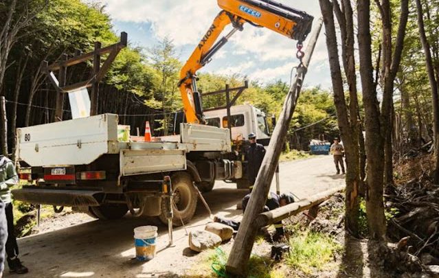 DPE luz para los okupas, pero demora conexiones en la Urbanizacion San Martin