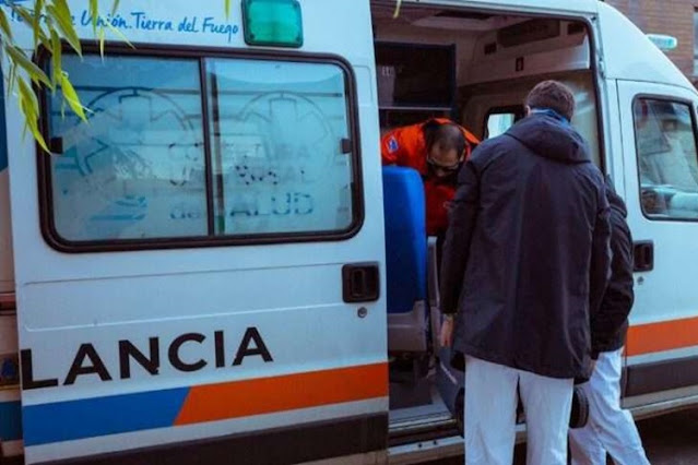 Encontraron a un borracho durmiendo adentro de una ambulancia