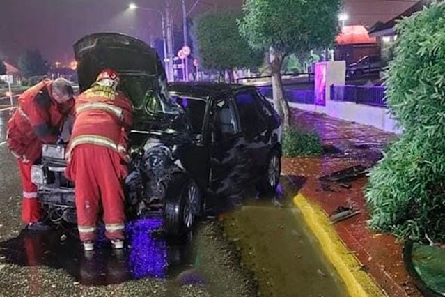 Despiste y choque en Ushuaia, conductor alcoholizado, dos lesionados Despiste y choque en Ushuaia, conductor alcoholizado, dos lesionados