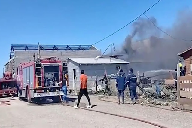 Incendio por perdida de gas afecto a dos viviendas, sin lesionados