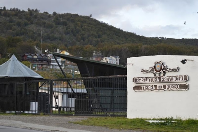 La Legislatura de receso hasta el 17 de Febrero del 2023 La Legislatura de receso hasta el 17 de Febrero del 2023