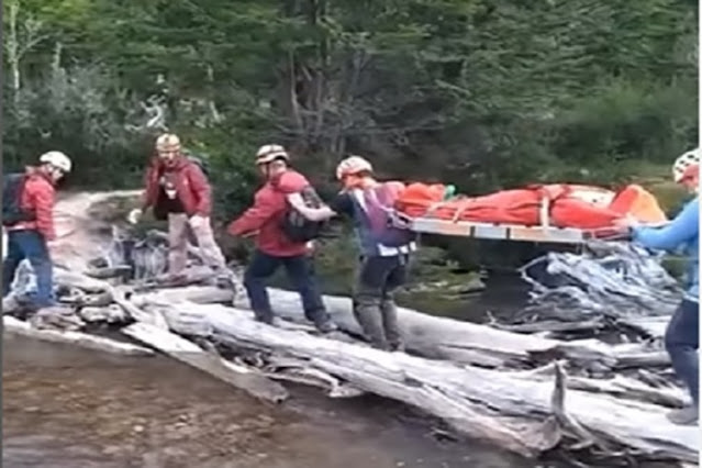 Rescate de una turista en Cascada de los Amigos Rescate de una turista en Cascada de los Amigos
