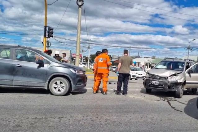 Triple choque y una mujer trasladada al Hospital