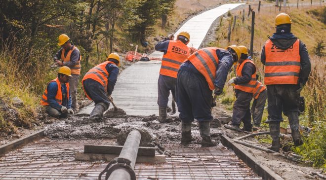 Se hormigonaron otros 70 metros de la bici senda “Pensar Malvinas” Se hormigonaron otros 70 metros de la bici senda “Pensar Malvinas”