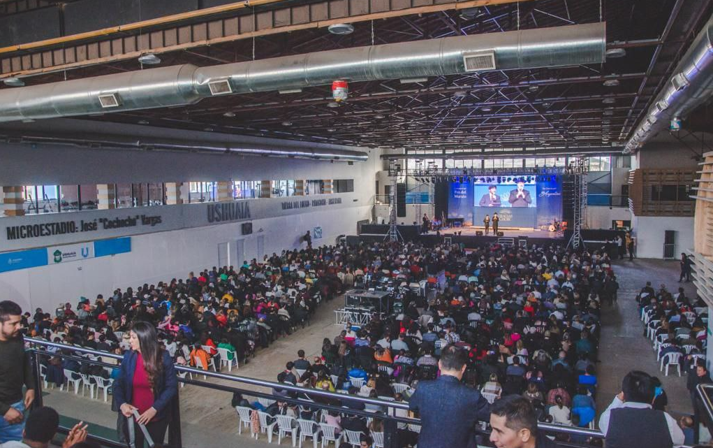EL CORO “GRACIAS” VOLVERÁ A PRESENTARSE HOY EN EL MICROESTADIO COCHOCHO VARGAS EL CORO “GRACIAS” VOLVERÁ A PRESENTARSE HOY EN EL MICROESTADIO COCHOCHO VARGAS