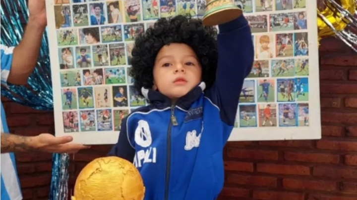 ¡Mini Diego! Un platense de 3 años es fanático de Maradona y festejó su cumpleaños vestido como el 10