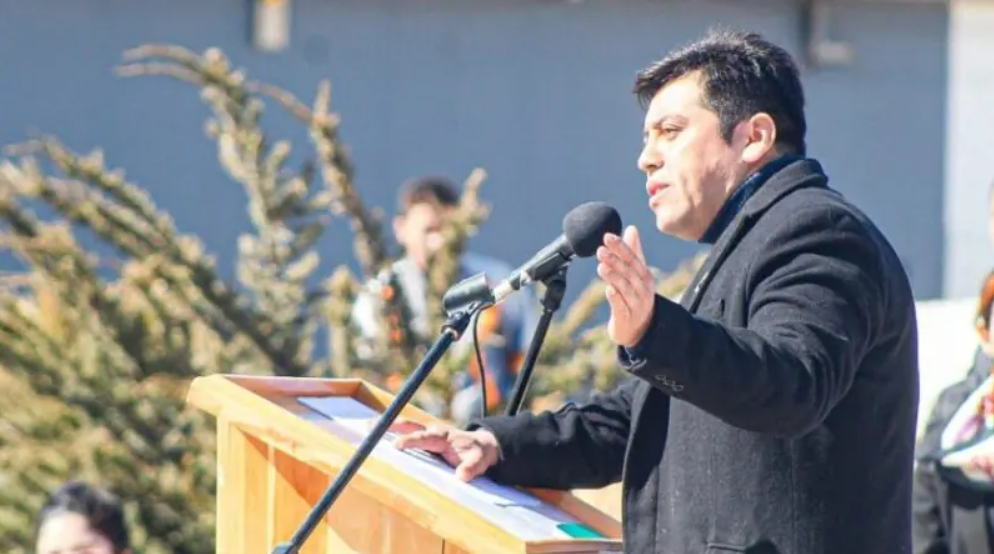 TOLHUIN. Harrington habló de importantes avances en la comuna TOLHUIN. Harrington habló de importantes avances en la comuna