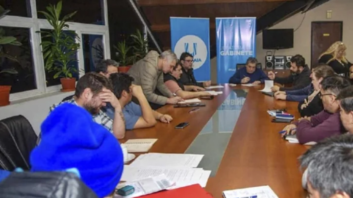 Municipales de Ushuaia con aumento salarial acuerdo entre gremios y Ejecutivo