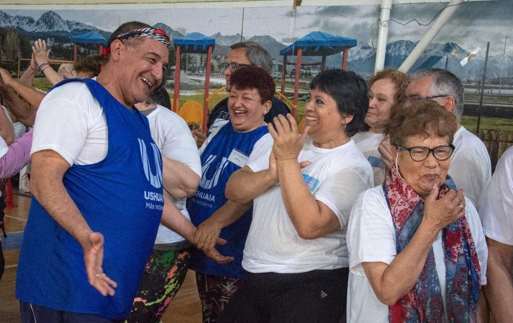 COMENZÓ LA COLONIA MUNICIPAL DE VERANO PARA ADULTOS Y ADULTAS MAYORES DE USHUAIA COMENZÓ LA COLONIA MUNICIPAL DE VERANO PARA ADULTOS Y ADULTAS MAYORES DE USHUAIA