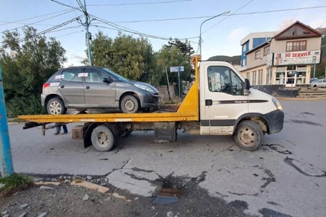 Choco borracho a un patrullero en la madrugada y termino con el vehiculo incautado Choco borracho a un patrullero en la madrugada y termino con el vehiculo incautado