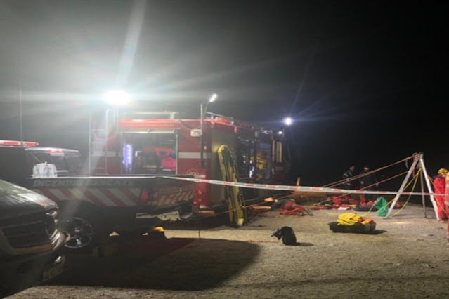 Pareja desbarranco en Playa Larga en la madrugada Pareja desbarranco en Playa Larga en la madrugada