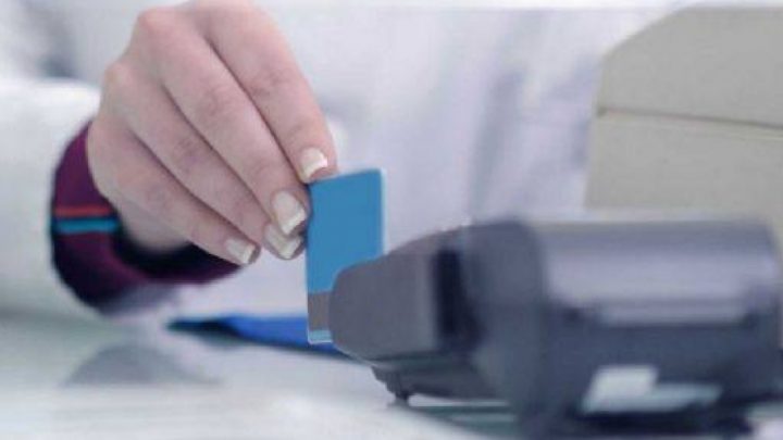 La AFIP analizará a quienes gasten más de $30.000 por mes con tarjetas de débito