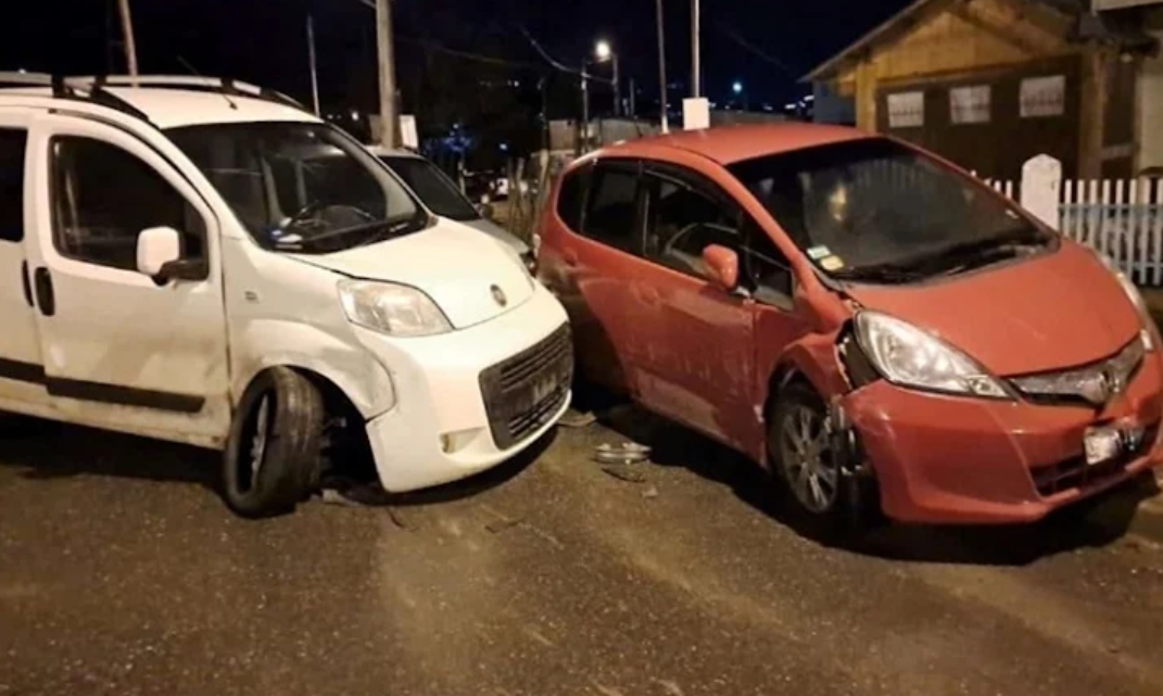 Triple choque en Ushuaia en la madrugada