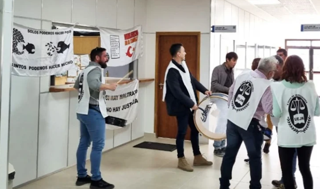 Denuncian al Juez Cesari Hernandez por acoso laboral Denuncian al Juez Cesari Hernandez por acoso laboral