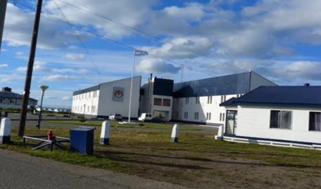 Fiesta de cadetes de la Policia, se descontrolo y termino con una joven hospitalizada Fiesta de cadetes de la Policia, se descontrolo y termino con una joven hospitalizada