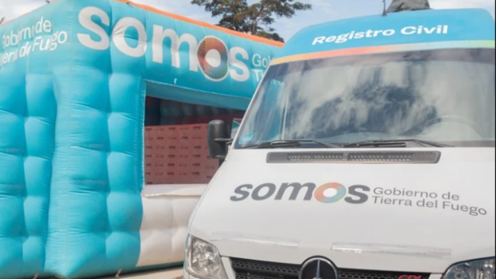 Malestar de empleados del Registro Civil con el Secretario de Justicia de TDF