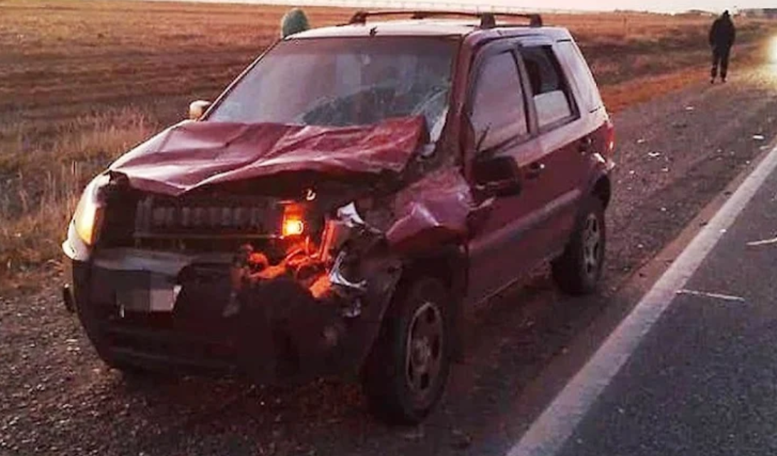 Choque en la Ruta 3 contra un camion, una persona lesionada