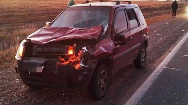 Choque en la Ruta 3 contra un camion, una persona lesionada