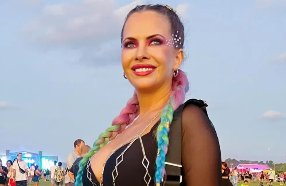 Alejandra Maglietti no suelta el verano y robó suspiros en microbikini desde Brasil