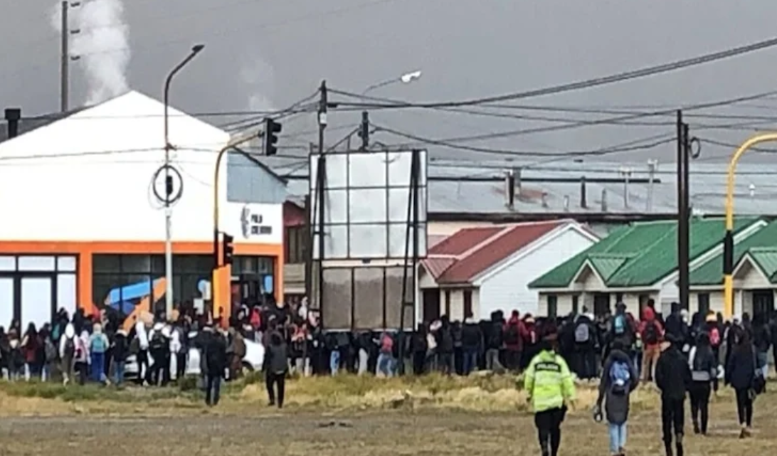 Colegio evacuado por falsa amenaza de bomba
