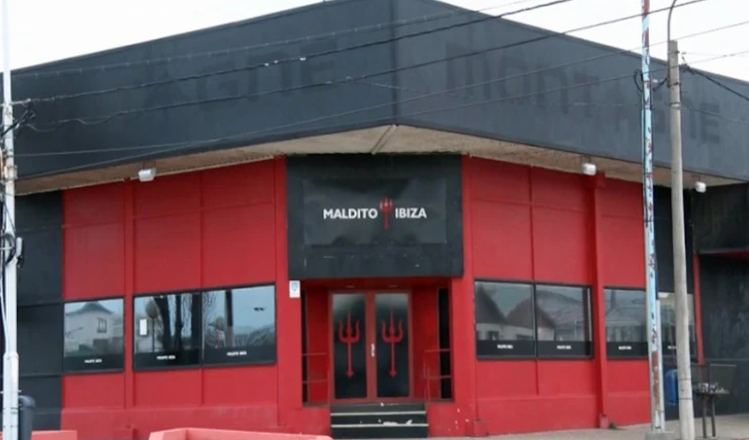 Maldito Ibiza todo es irregular, pero nadie hace nada porque el dueño es funcionario Maldito Ibiza todo es irregular, pero nadie hace nada porque el dueño es funcionario