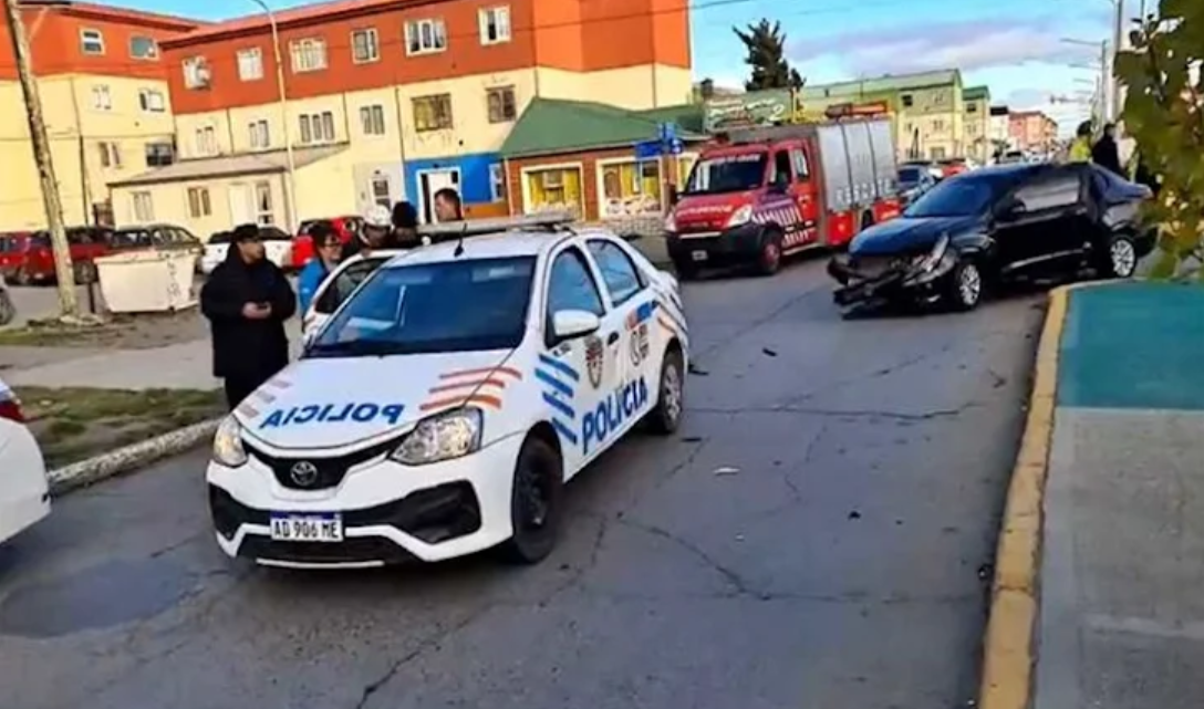 Choque entre policias, un efectivo lesionado Choque entre policias, un efectivo lesionado