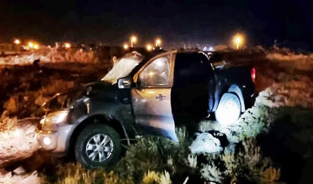 Despiste, vuelco y tres personas lesionadas Despiste, vuelco y tres personas lesionadas