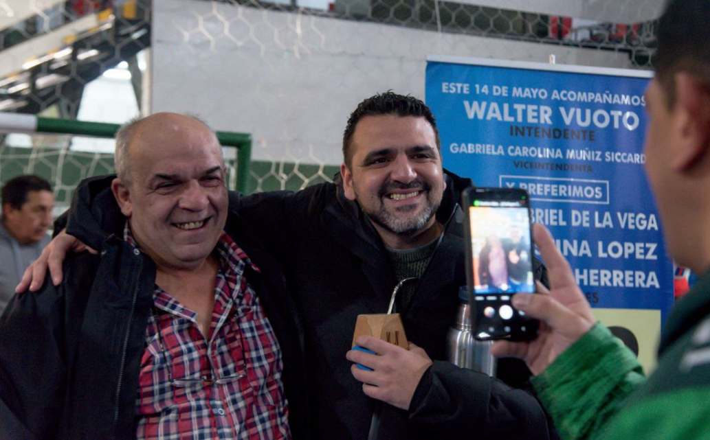 VUOTO JUNTO A TRABAJADORES DEL TRANSPORTE Y EL COMERCIO