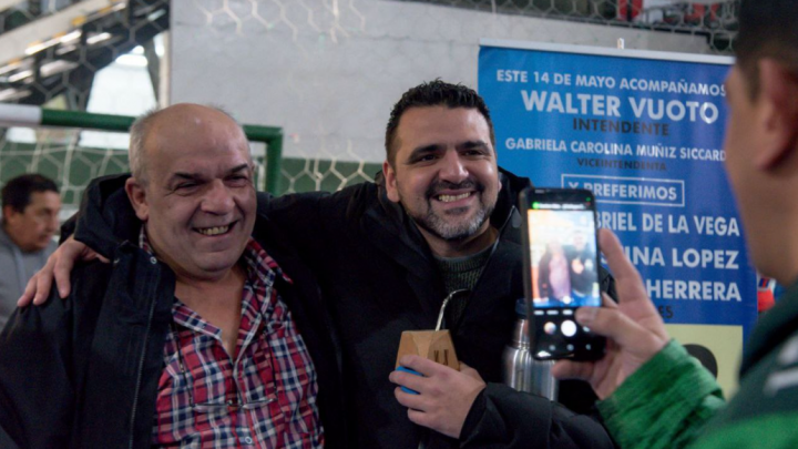 VUOTO JUNTO A TRABAJADORES DEL TRANSPORTE Y EL COMERCIO