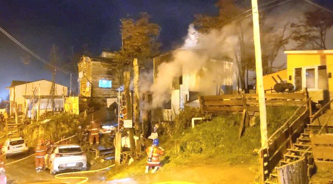 Incendio en el asentamiento “Esperanza” arroja penoso saldo