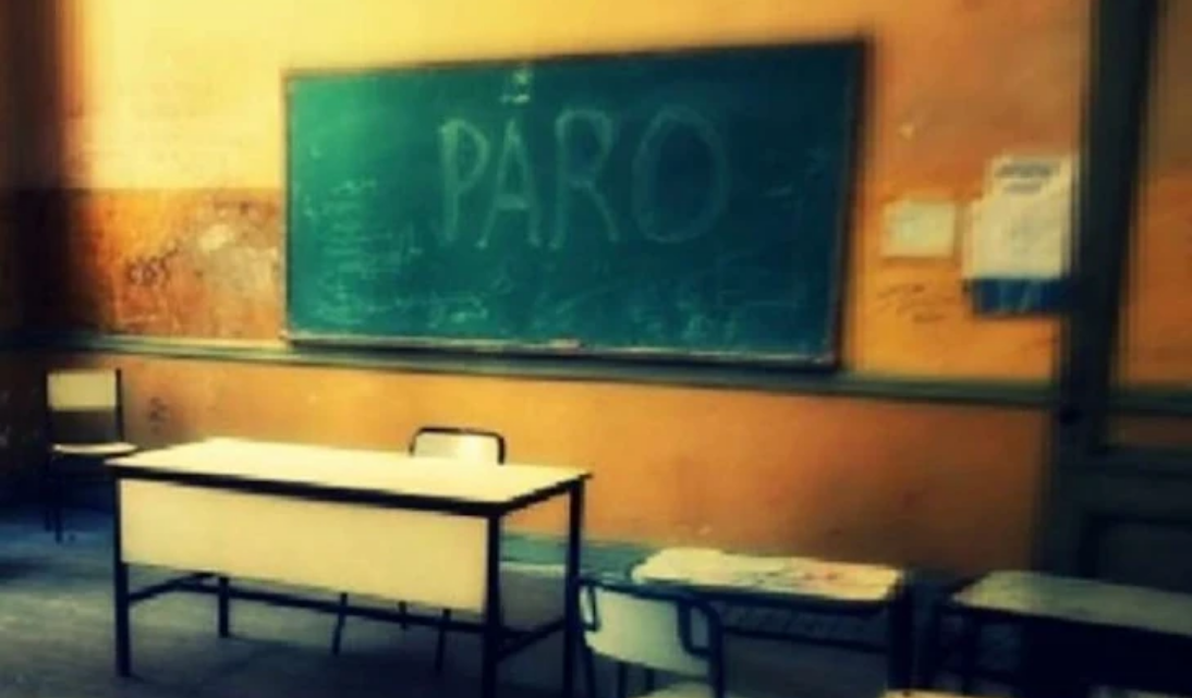 Paro docente del SUTEF por 24 horas por reclamo salarial Paro docente del SUTEF por 24 horas por reclamo salarial