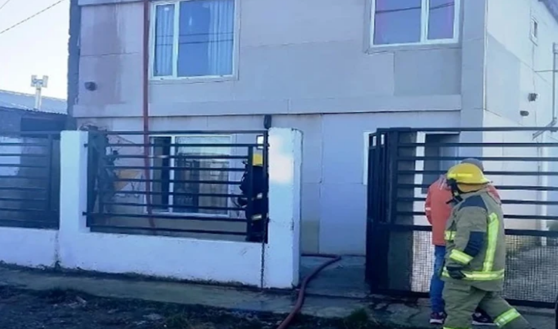 Incendio en una vivienda sin lesionados Incendio en una vivienda sin lesionados