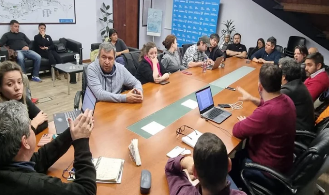 Ushuaia municipales definen en asamblea propuesta salarial del Ejecutivo Ushuaia municipales definen en asamblea propuesta salarial del Ejecutivo
