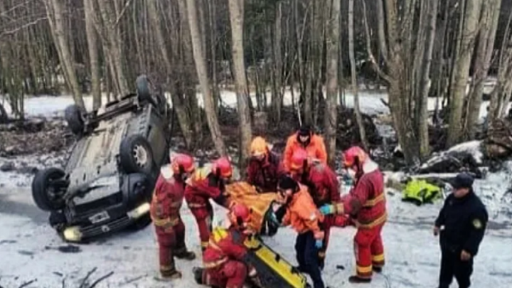 Despiste y vuelco en Ushuaia, con dos lesionadas