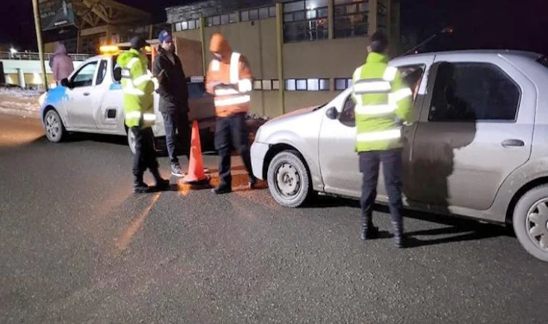Operativos de transito por UBER truchos en Ushuaia Operativos de transito por UBER truchos en Ushuaia