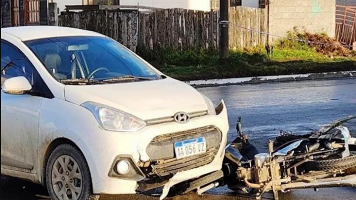 Motociclista lesionado en un choque