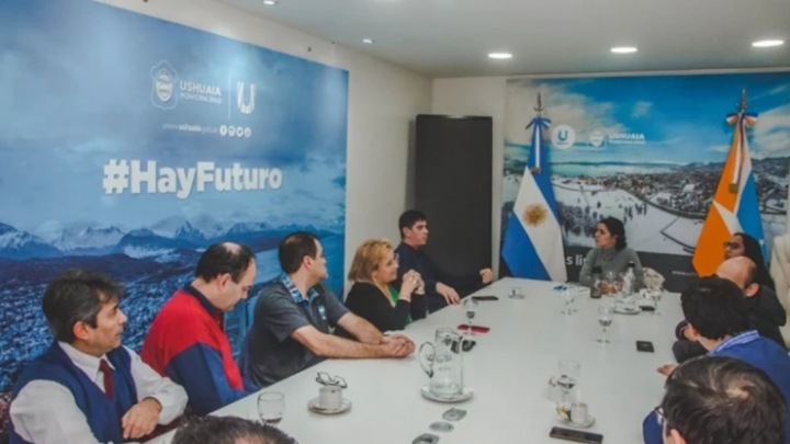 Reclamo de remiseros por UBER truchos en Ushuaia