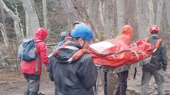 Rescate de una turista en Laguna Esmeralda
